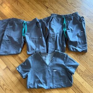 Figs Charcoal Scrub Set with Aqua Ties